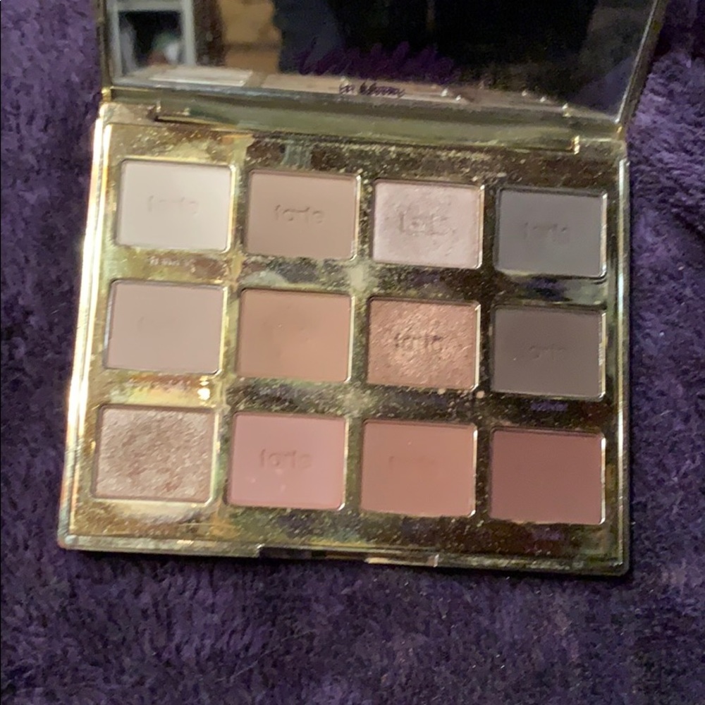 Two pallets - Picture 3 of 3